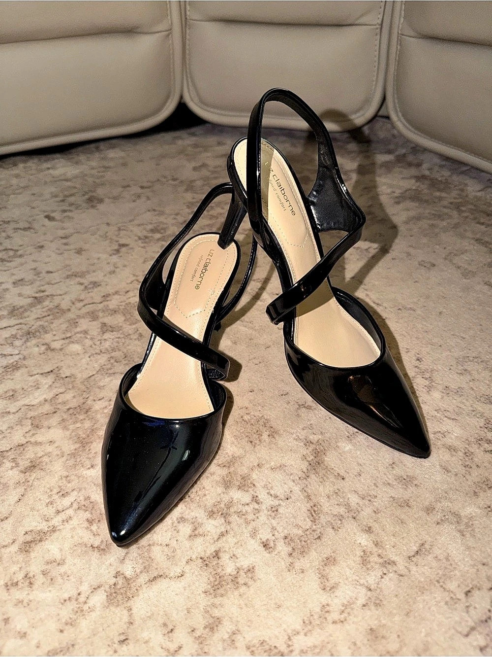 Liz Claiborne Black Pointed Toe Heels US 7